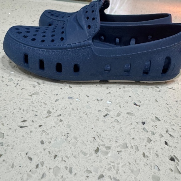 Floafers - Picture 2 of 6